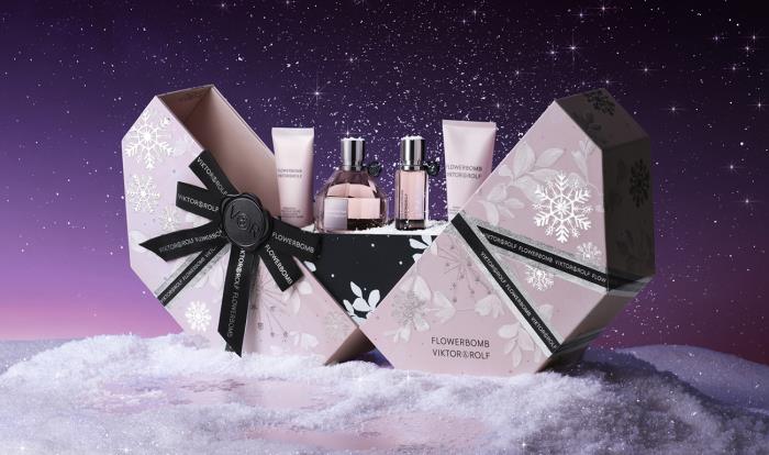 PURE TRADE creates a striking festive outfit for Viktor&Rolfs Flowerbomb